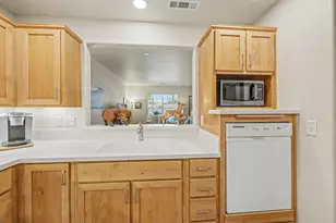 818 Pavilion Pl, Ashland, OR 97520 - Photo 17