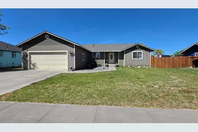 5556 State Street, Klamath Falls, OR 97603 - Photo 1