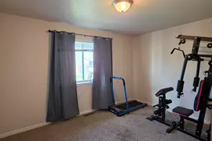 5556 State St, Klamath Falls, OR 97603 - Photo 13