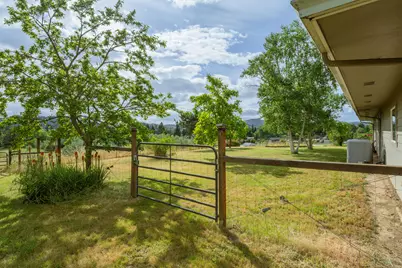 9114 Old Highway 99 S, Dillard, OR 97432 - Photo 41