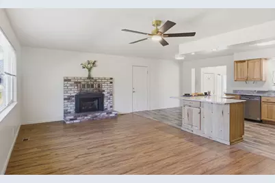 1225 SE Grandview Avenue, Grants Pass, OR 97527 - Photo 11