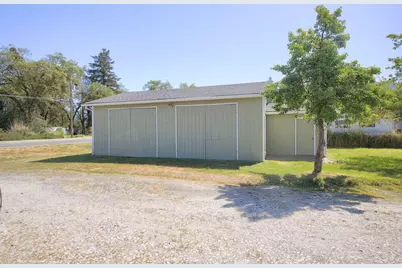 1225 SE Grandview Avenue, Grants Pass, OR 97527 - Photo 21