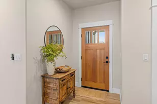 1004 Arana Dr, Phoenix, OR 97535 - Photo 3