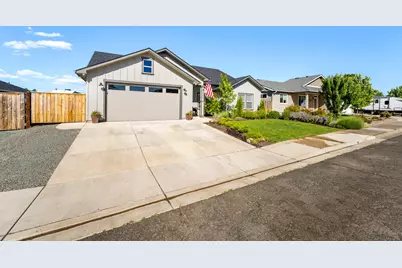 1004 Arana Drive, Phoenix, OR 97535 - Photo 27