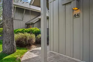 57129 Evergreen Loop, Sunriver, OR 97707 - Photo 11