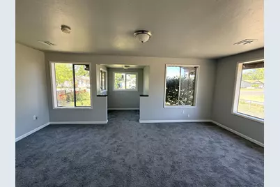 236 De Barr Avenue, Medford, OR 97501 - Photo 11