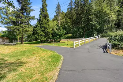2700 Rogue River Highway, Grants Pass, OR 97527 - Photo 5