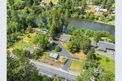 2700 Rogue River Highway, Grants Pass, OR 97527 - Photo 47