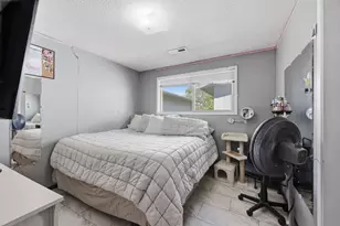 102 Elm St, Phoenix, OR 97535 - Photo 25