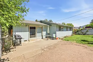 102 Elm St, Phoenix, OR 97535 - Photo 7