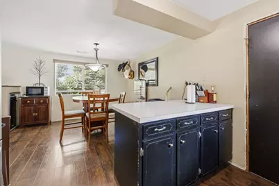 102 Elm Street, Phoenix, OR 97535 - Photo 17