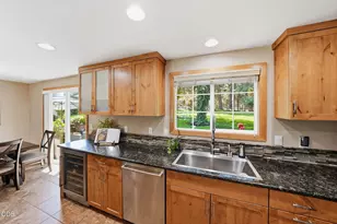 22539 Martee Ln, Bend, OR 97701 - Photo 13