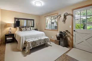 22539 Martee Ln, Bend, OR 97701 - Photo 11