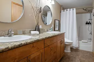 22539 Martee Ln, Bend, OR 97701 - Photo 15