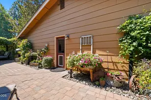 22539 Martee Ln, Bend, OR 97701 - Photo 41