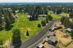 22539 Martee Ln, Bend, OR 97701 - Photo 119