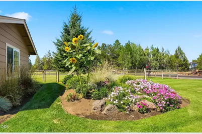22539 Martee Lane, Bend, OR 97701 - Photo 5