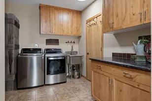 22539 Martee Ln, Bend, OR 97701 - Photo 15