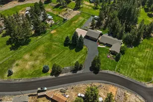 22539 Martee Ln, Bend, OR 97701 - Photo 123