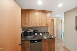 22539 Martee Ln, Bend, OR 97701 - Photo 47