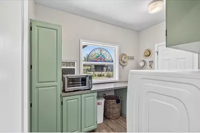 39 E Valley View Road, Ashland, OR 97520 - Photo 29