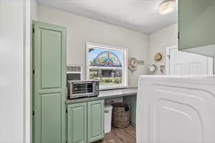 39 E Valley View Rd, Ashland, OR 97520 - Photo 29