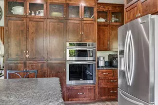 39 E Valley View Rd, Ashland, OR 97520 - Photo 27