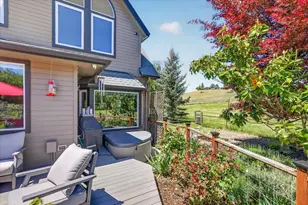 39 E Valley View Rd, Ashland, OR 97520 - Photo 11