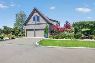 39 E Valley View Rd, Ashland, OR 97520 - Photo 9
