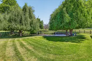 39 E Valley View Rd, Ashland, OR 97520 - Photo 49
