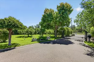 39 E Valley View Rd, Ashland, OR 97520 - Photo 59