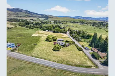39 E Valley View Road, Ashland, OR 97520 - Photo 63