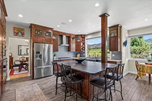 39 E Valley View Rd, Ashland, OR 97520 - Photo 21