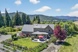 39 E Valley View Rd, Ashland, OR 97520 - Photo 7