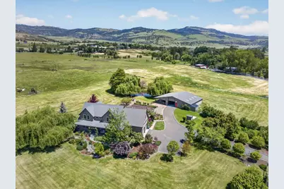 39 E Valley View Road, Ashland, OR 97520 - Photo 67