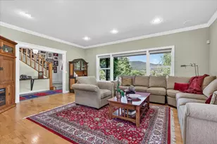 39 E Valley View Rd, Ashland, OR 97520 - Photo 17