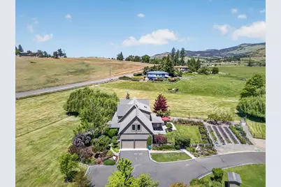 39 E Valley View Road, Ashland, OR 97520 - Photo 67