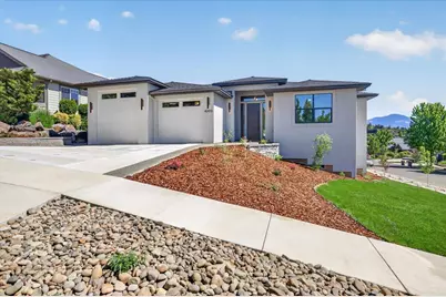 4302 Vista Pointe Drive, Medford, OR 97504 - Photo 3