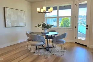 4302 Vista Pointe Dr, Medford, OR 97504 - Photo 11