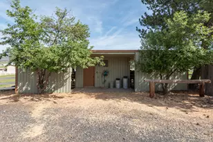 8180 NW Country Loop, Prineville, OR 97754 - Photo 47