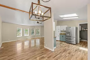 235 Dearing Wy, Grants Pass, OR 97527 - Photo 13
