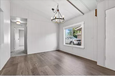 555 Freeman Road #UNIT 127, Central Point, OR 97502 - Photo 9
