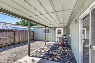 555 Freeman Rd, Central Point, OR 97502 - Photo 23