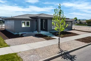 1472 NE Hudspeth Rd, Prineville, OR 97754 - Photo 3