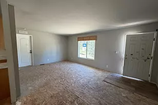 16125 Hawks Lair Rd, La Pine, OR 97739 - Photo 7