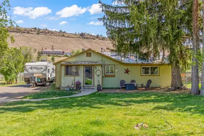 2555 SE Paulina Highway, Prineville, OR 97754 - Photo 1