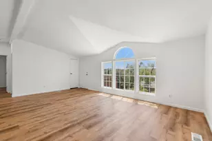 729 Hill St, Klamath Falls, OR 97601 - Photo 11
