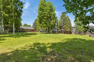 61908 Pettigrew Rd, Bend, OR 97702 - Photo 43