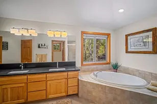 17948 Shadow Ln, Sunriver, OR 97707 - Photo 47