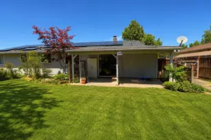 523 Golf View Dr, Medford, OR 97504 - Photo 19